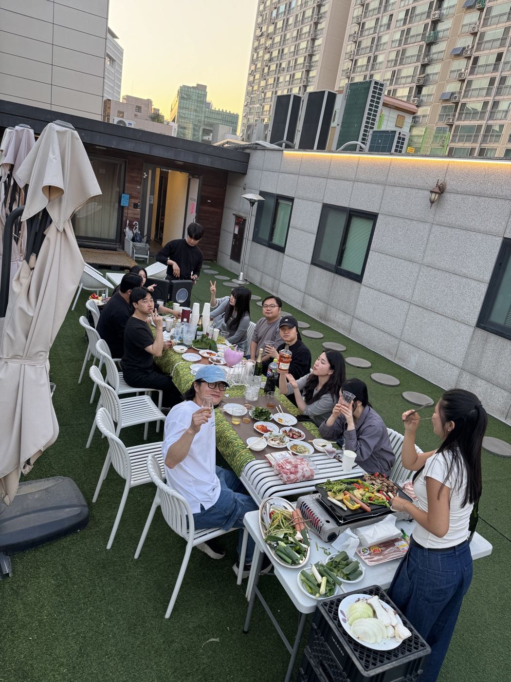 피어스의 이야기를 같이 만들 사람을 찾았습니다